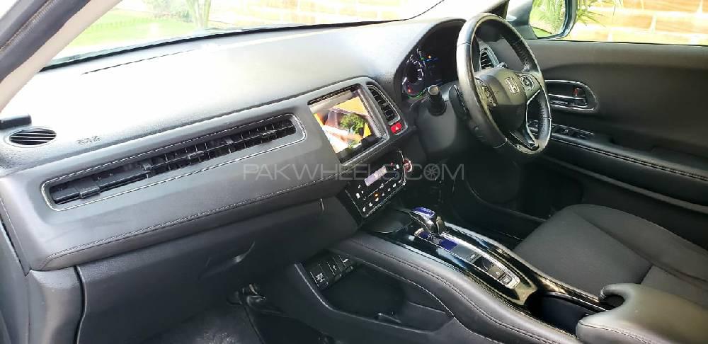 Honda Vezel 2014 for Sale in Faisalabad Honda Vezel 2014 for Sale in Faisalabad Image-9