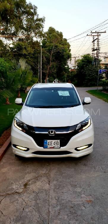 Honda Vezel 2014 for Sale in Faisalabad Honda Vezel 2014 for Sale in Faisalabad Image-5