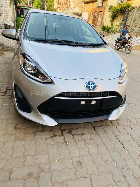 Toyota Aqua 2017 for Sale in Sialkot Image-1