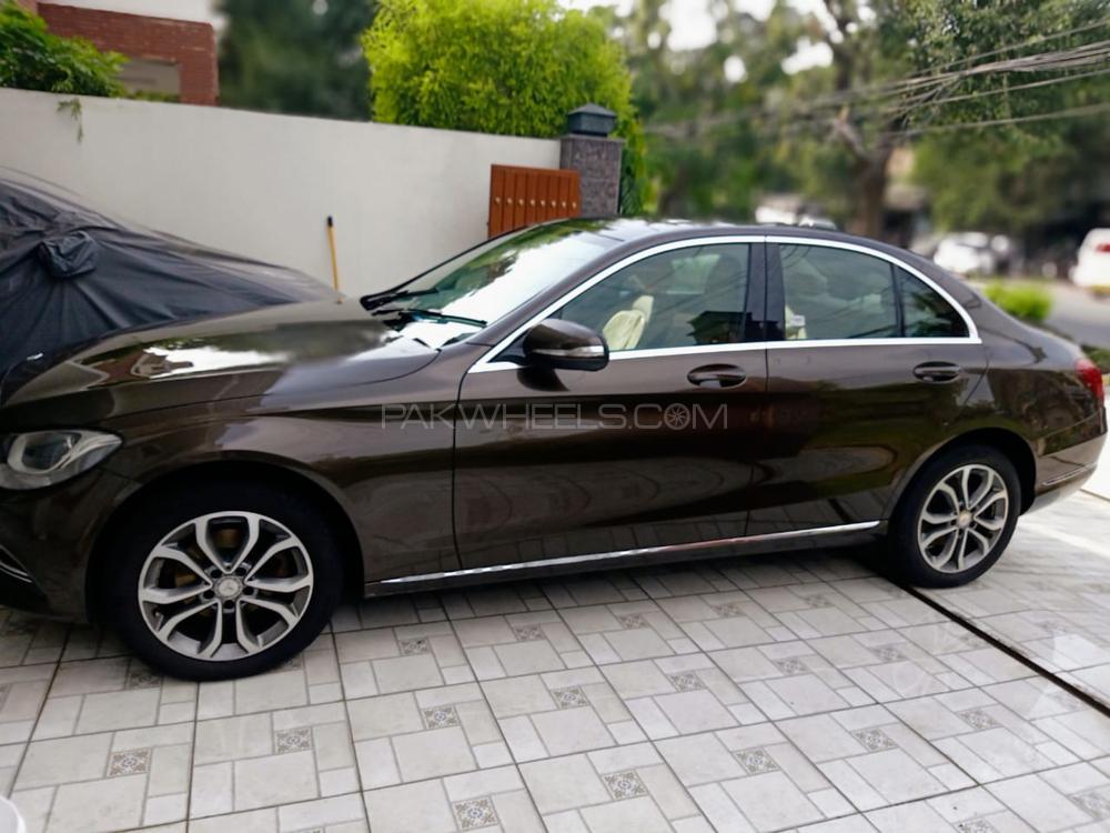 Mercedes Benz C Class 2014 for Sale in Lahore Image-1