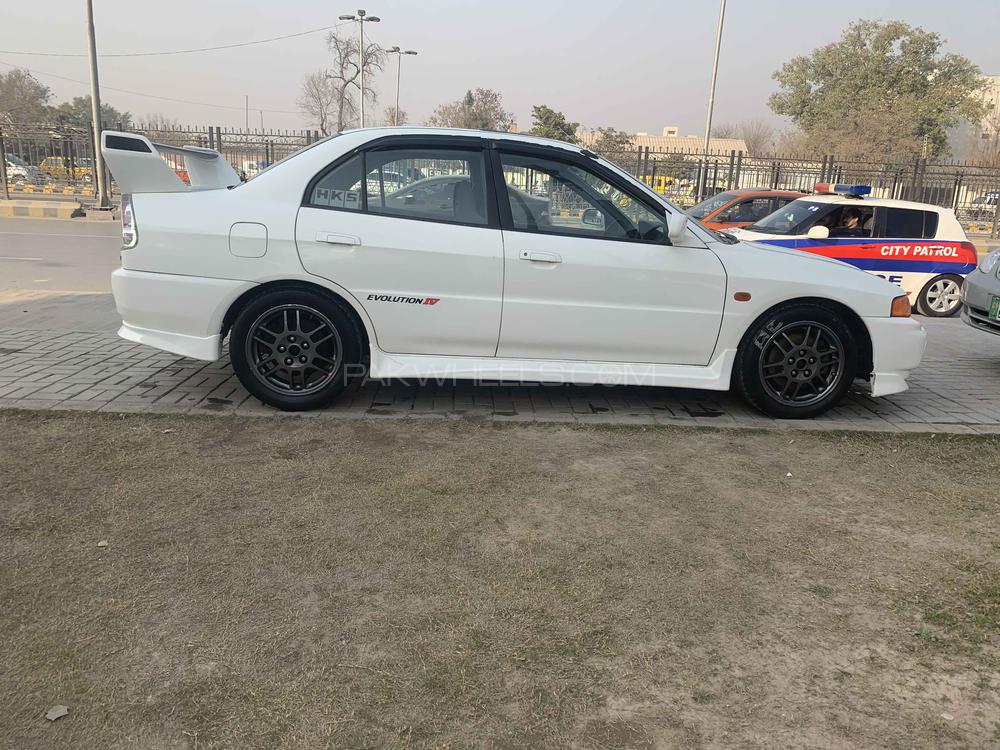 Mitsubishi Lancer Evolution X - 1997 Evo Mitsubishi Lancer Evolution X - 1997 Evo Image-4