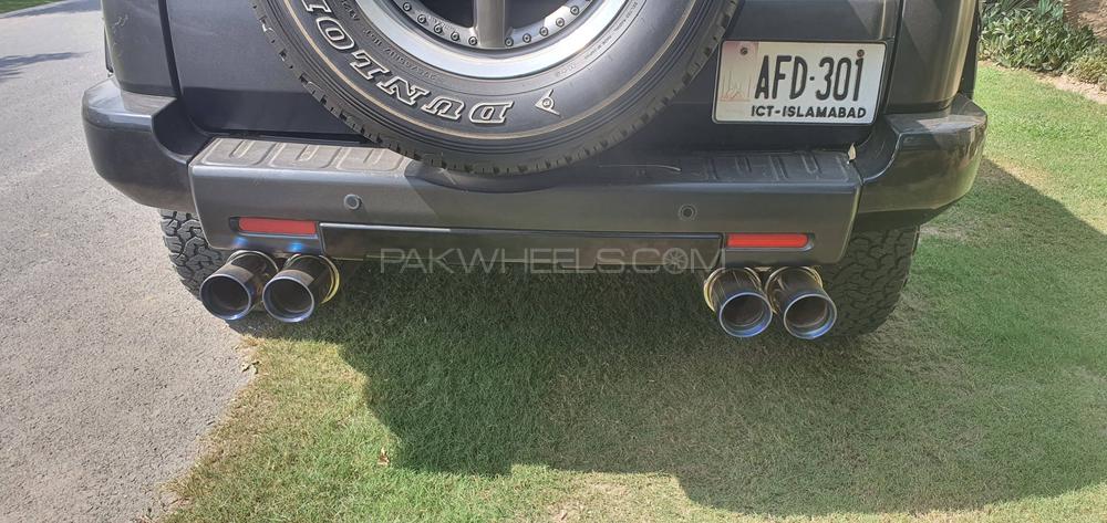 Toyota Fj Cruiser 2011 for Sale in Lahore Toyota Fj Cruiser 2011 for Sale in Lahore Image-6