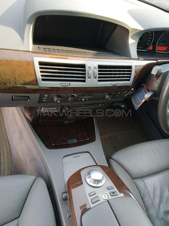 بی ایم ڈبلیو 7 سیریز 2005 for Sale in لاہور بی ایم ڈبلیو 7 سیریز 2005 for Sale in لاہور Image-7