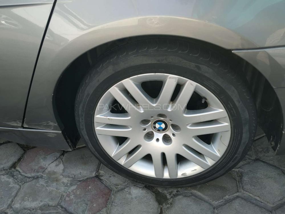 بی ایم ڈبلیو 7 سیریز 2005 for Sale in لاہور بی ایم ڈبلیو 7 سیریز 2005 for Sale in لاہور Image-11
