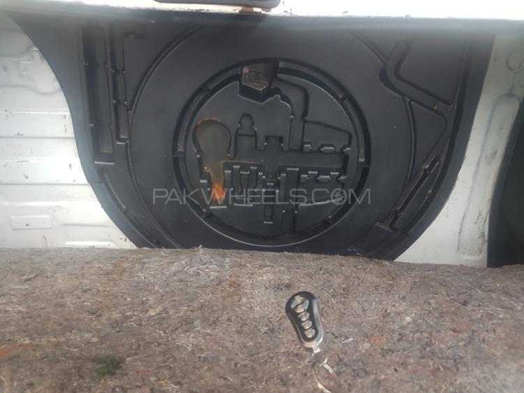 Toyota Vitz 2004 for Sale in Charsadda Toyota Vitz 2004 for Sale in Charsadda Image-4