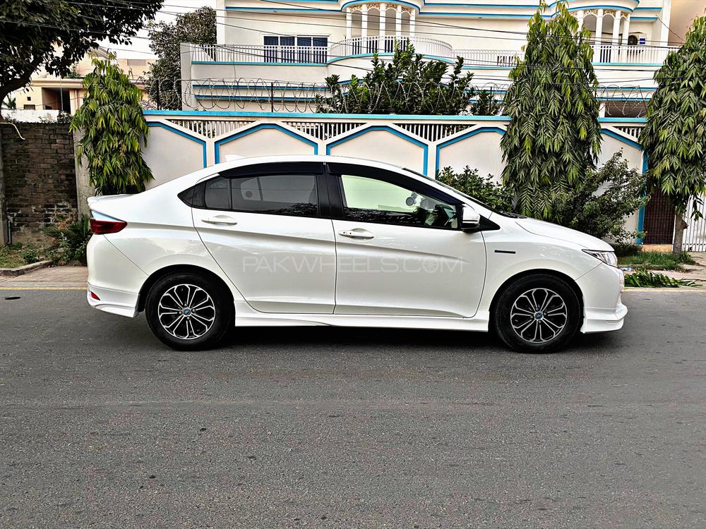 ہونڈا گریس ہائبرڈ 2015 for Sale in لاہور ہونڈا گریس ہائبرڈ 2015 for Sale in لاہور Image-9