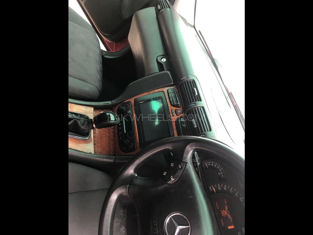 Mercedes Benz C Class 2002 for Sale in Peshawar Mercedes Benz C Class 2002 for Sale in Peshawar Image-11