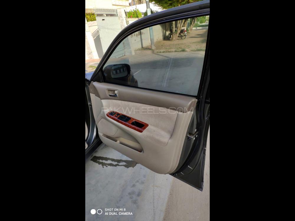 Toyota Camry 2005 for Sale in Karachi Toyota Camry 2005 for Sale in Karachi Image-11