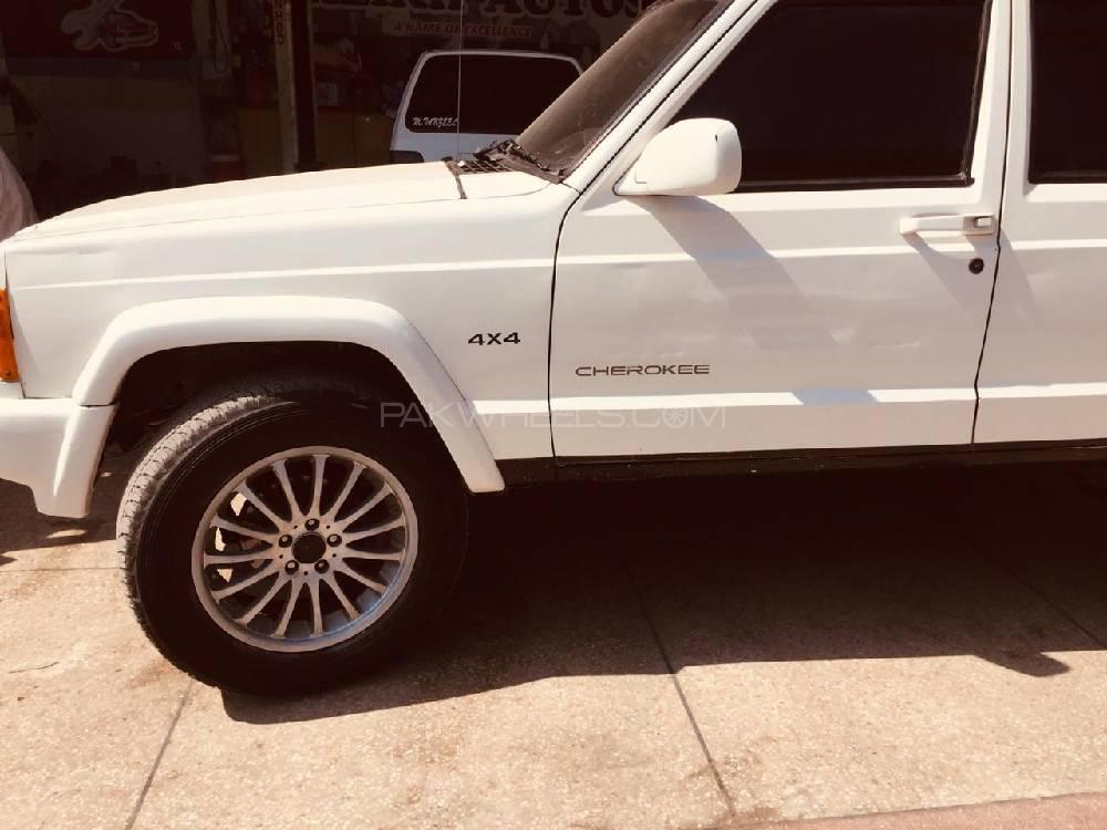 جیپ چیروکی 1997 for Sale in اسلام آباد جیپ چیروکی 1997 for Sale in اسلام آباد Image-10