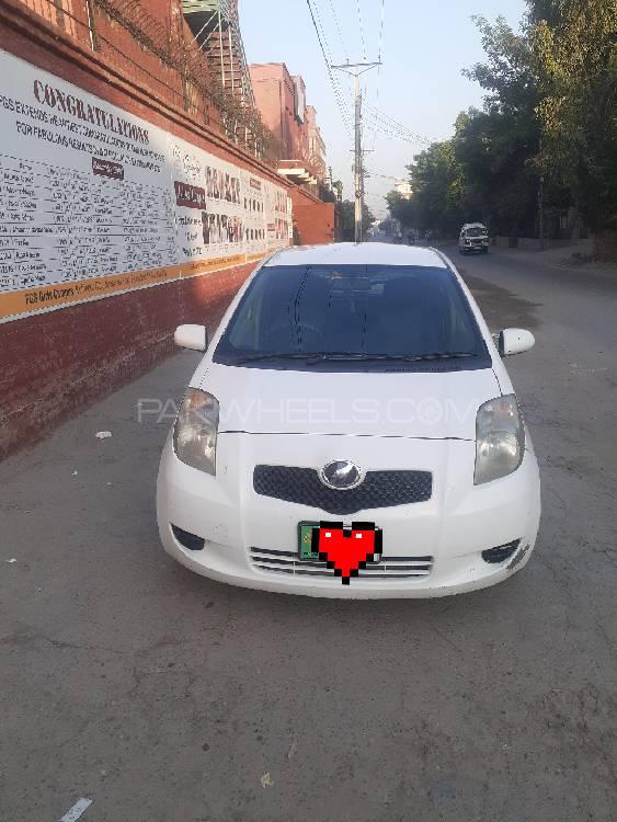 Toyota Vitz 2006 for Sale in Faisalabad Image-1