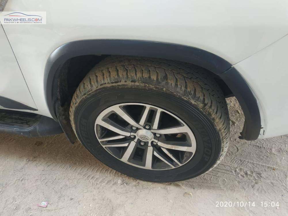 Toyota Fortuner 2018 for Sale in Karachi Toyota Fortuner 2018 for Sale in Karachi Image-4
