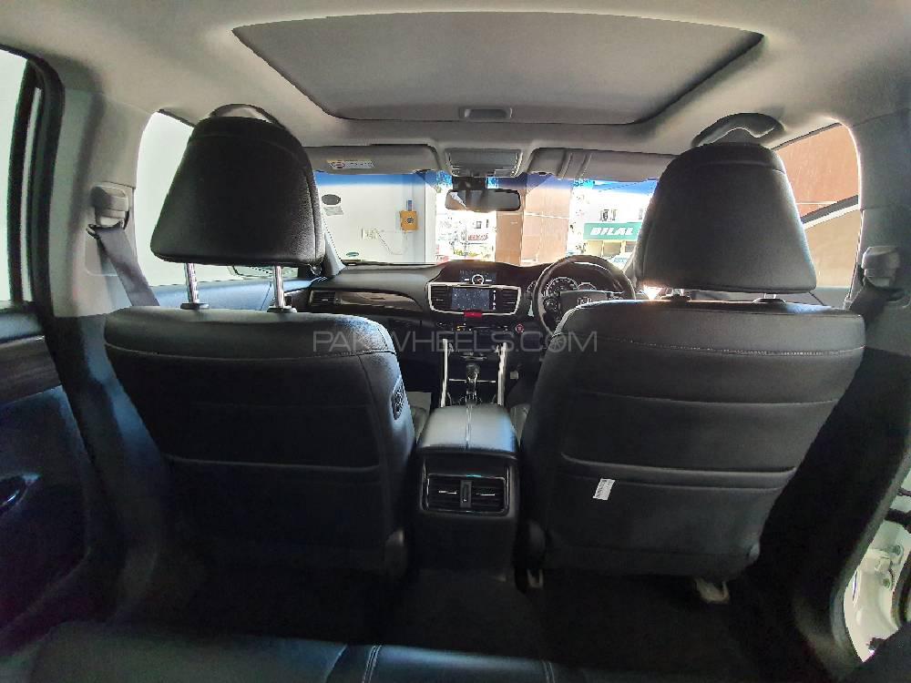 Honda Accord 2017 for Sale in Karachi Honda Accord 2017 for Sale in Karachi Image-12