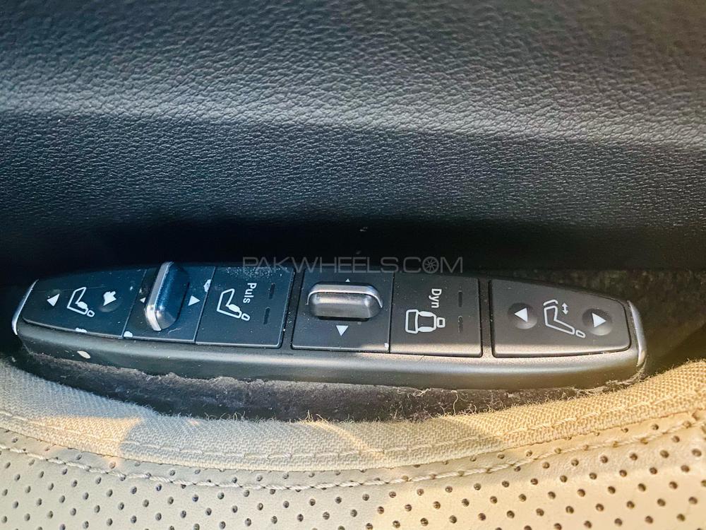 Mercedes Benz E Class 2012 for Sale in Lahore Mercedes Benz E Class 2012 for Sale in Lahore Image-5