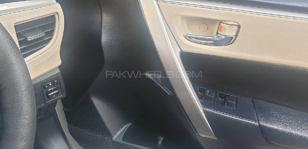Toyota Corolla 2016 for Sale in Peshawar Toyota Corolla 2016 for Sale in Peshawar Image-8
