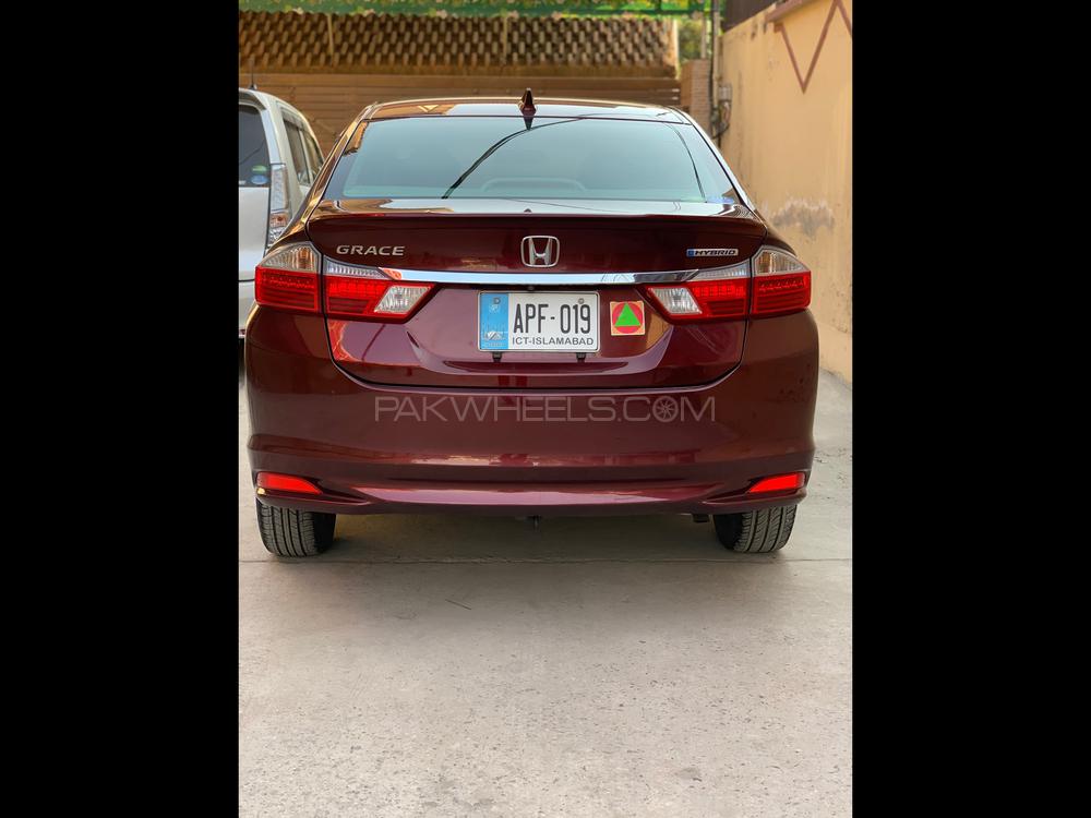 Honda Grace Hybrid 2015 for Sale in Rawalpindi Image-1