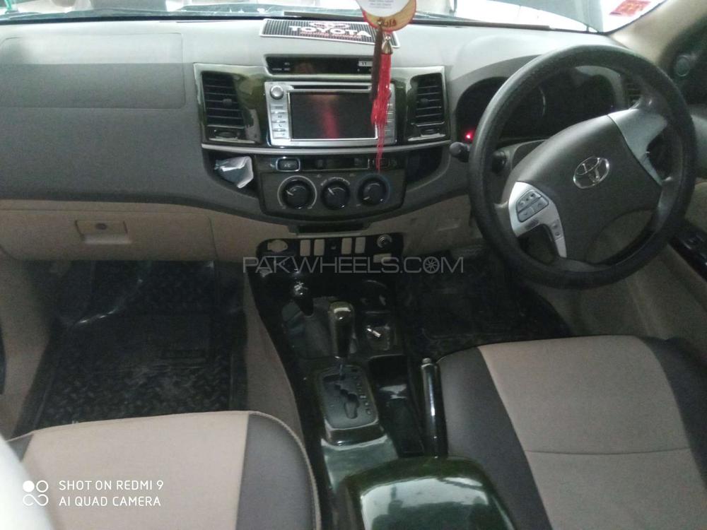 Toyota Hilux 2011 for Sale in Lahore Toyota Hilux 2011 for Sale in Lahore Image-5