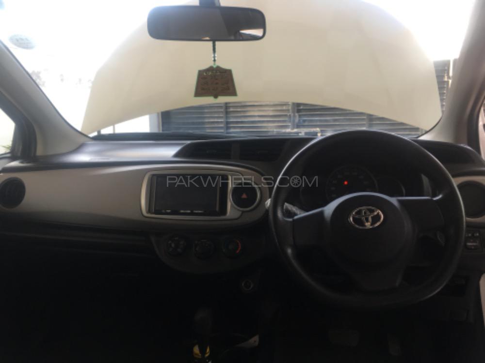 Toyota Vitz 2012 for Sale in Sahiwal Toyota Vitz 2012 for Sale in Sahiwal Image-6
