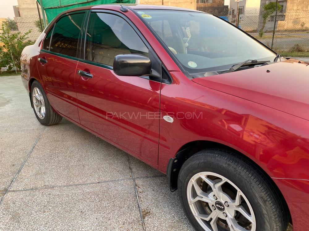 Mitsubishi Lancer 2005 for Sale in Lahore Mitsubishi Lancer 2005 for Sale in Lahore Image-3