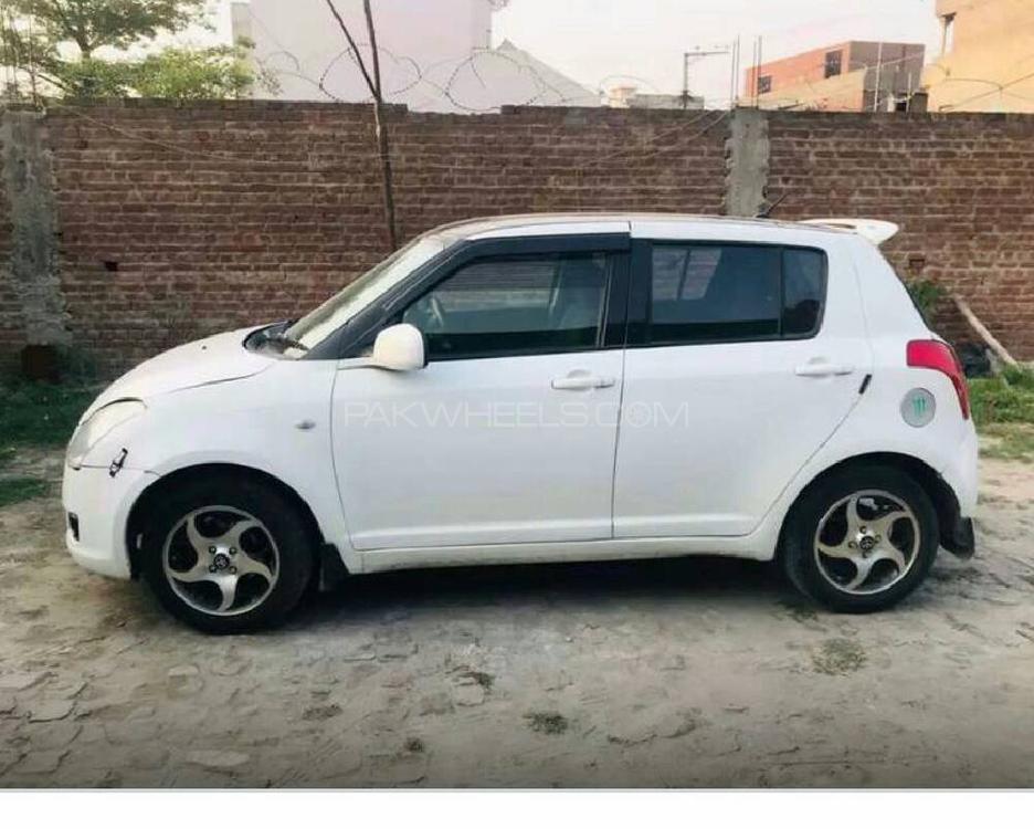 Suzuki Swift 2015 for Sale in Gujrat Image-1