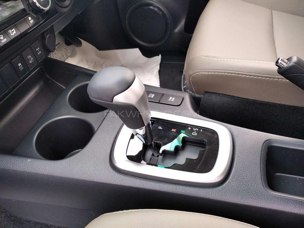 Toyota Hilux 2020 for Sale in Lahore Toyota Hilux 2020 for Sale in Lahore Image-9