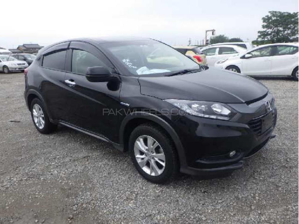 Honda Vezel 2015 for Sale in Karachi Honda Vezel 2015 for Sale in Karachi Image-3