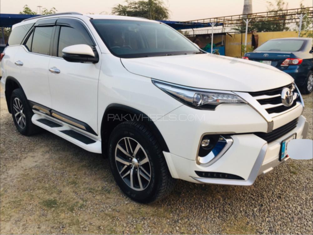 Toyota Fortuner 2019 for Sale in Gujrat Toyota Fortuner 2019 for Sale in Gujrat Image-3