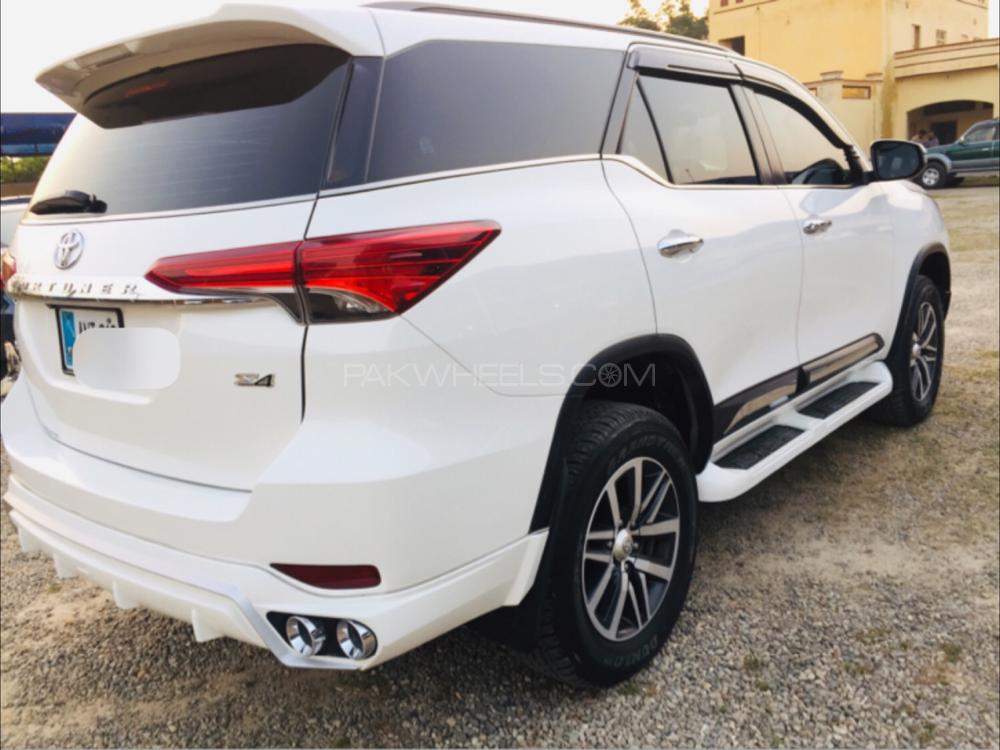 Toyota Fortuner 2019 for Sale in Gujrat Toyota Fortuner 2019 for Sale in Gujrat Image-4