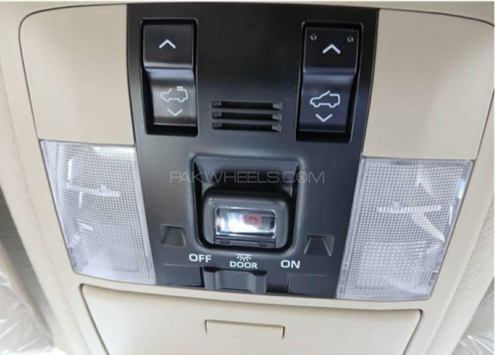 Toyota Prado 2017 for Sale in Karachi Toyota Prado 2017 for Sale in Karachi Image-3