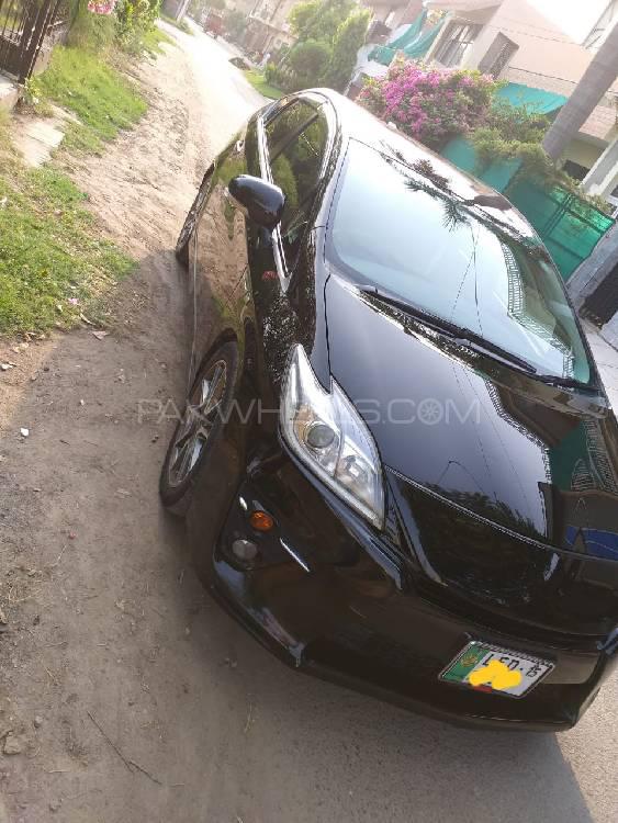 Toyota Prius 2013 for Sale in Lahore Image-1