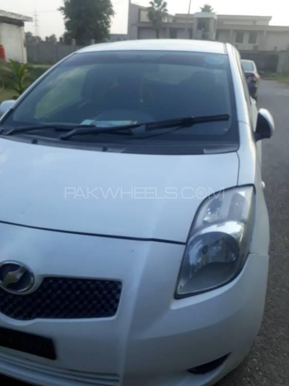 Toyota Vitz 2007 for Sale in Kohat Image-1