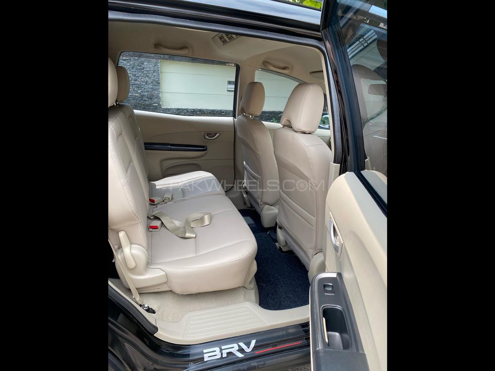 Honda BR-V 2018 for Sale in Islamabad Honda BR-V 2018 for Sale in Islamabad Image-12