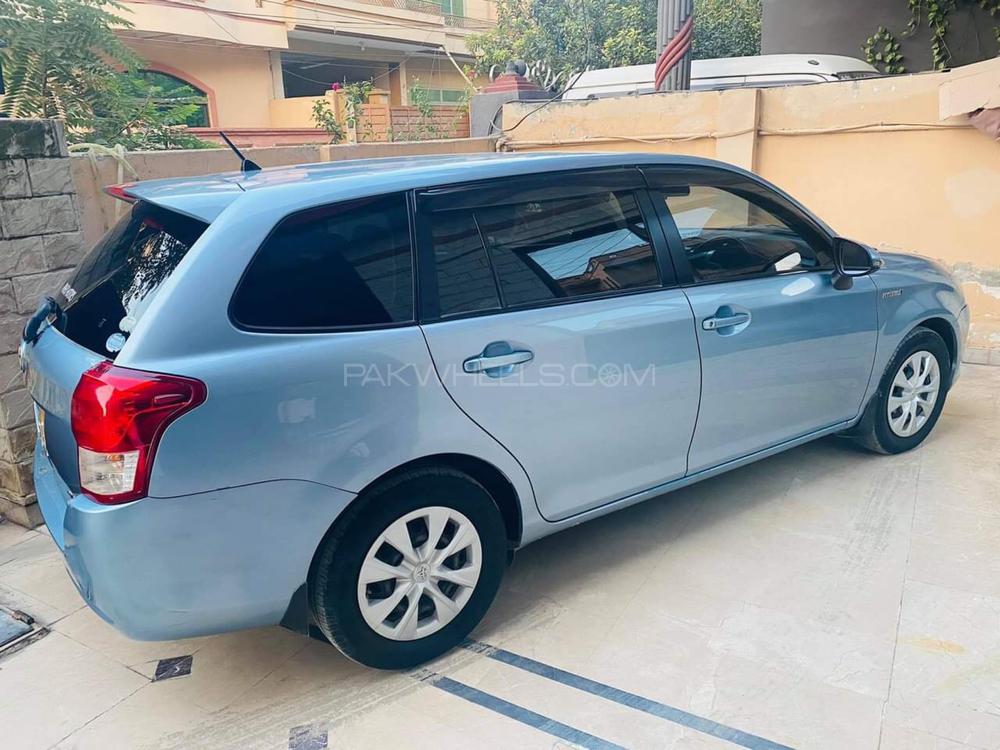 Toyota Corolla Fielder 2014 for Sale in Islamabad Image-1