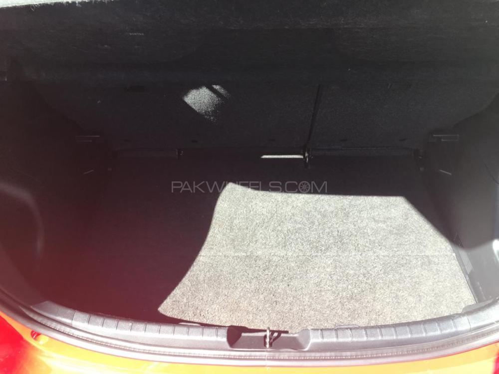 Toyota Vitz 2015 for Sale in Islamabad Toyota Vitz 2015 for Sale in Islamabad Image-10