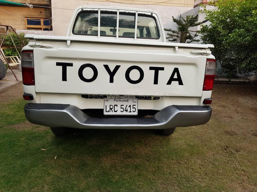 Toyota Hilux 2002 for Sale in Lahore Toyota Hilux 2002 for Sale in Lahore Image-9