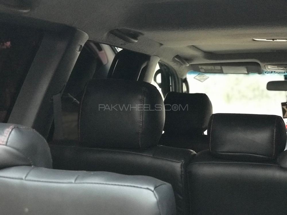 Toyota Prado 2004 for Sale in Faisalabad Toyota Prado 2004 for Sale in Faisalabad Image-2