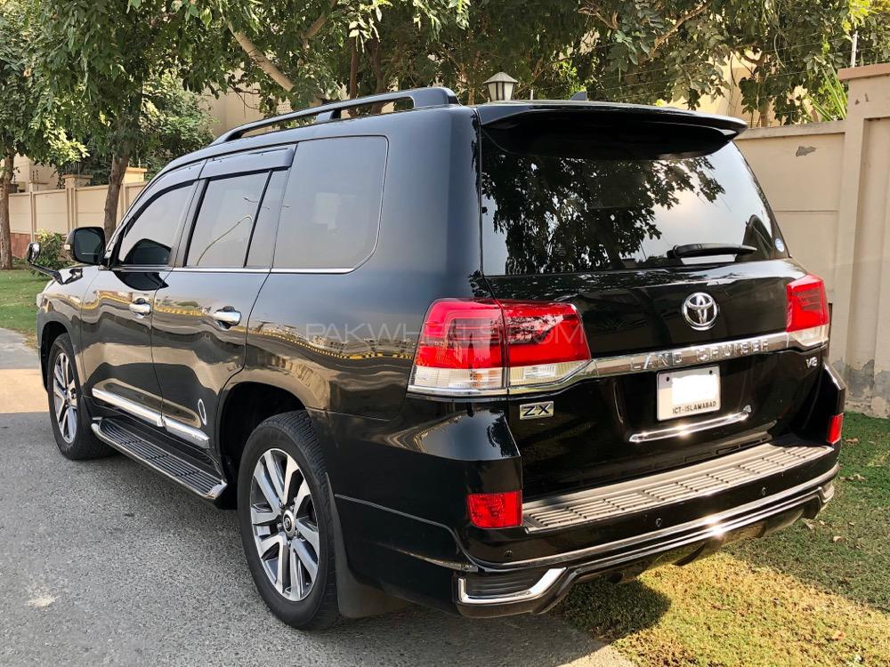 Toyota Land Cruiser 2015 for Sale in Lahore Toyota Land Cruiser 2015 for Sale in Lahore Image-2