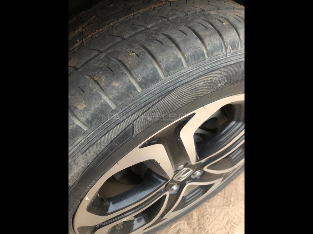 Honda Vezel 2014 for Sale in Lahore Honda Vezel 2014 for Sale in Lahore Image-15