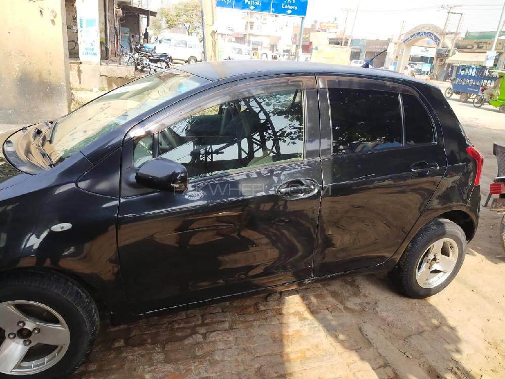 Toyota Vitz 2005 for Sale in Okara Toyota Vitz 2005 for Sale in Okara Image-3