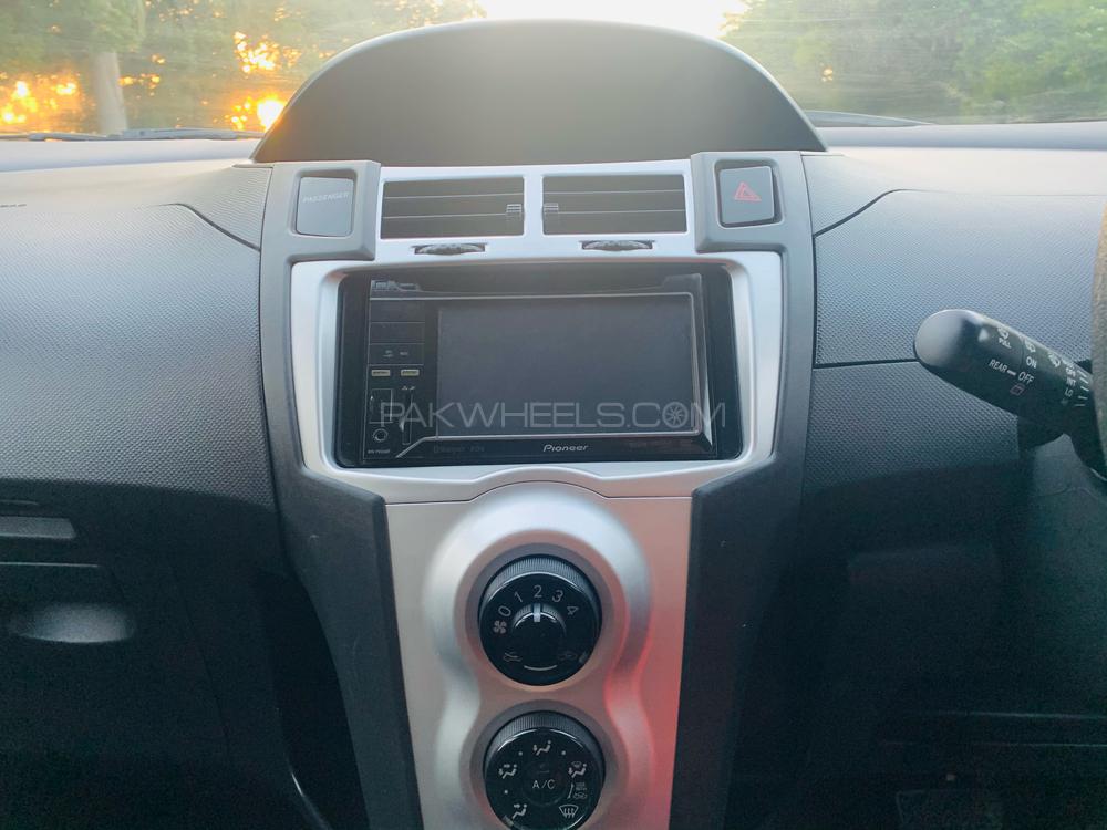 Toyota Vitz 2010 for Sale in Karachi Toyota Vitz 2010 for Sale in Karachi Image-12