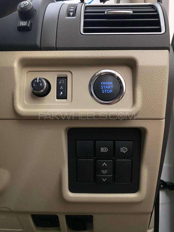 Toyota Prado 2017 for Sale in Lahore Toyota Prado 2017 for Sale in Lahore Image-9