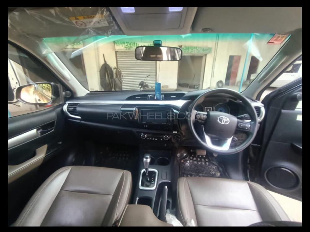 Toyota Hilux 2017 for Sale in Gujrat Toyota Hilux 2017 for Sale in Gujrat Image-3