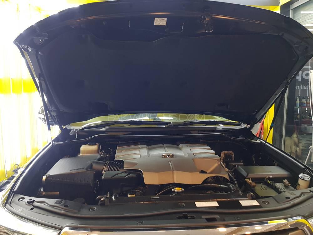 ٹویوٹا لینڈ کروزر 2012 for Sale in ایبٹ آباد ٹویوٹا لینڈ کروزر 2012 for Sale in ایبٹ آباد Image-4