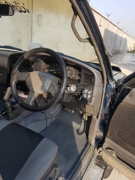 Toyota Surf 1993 for Sale in Swabi Toyota Surf 1993 for Sale in Swabi Image-11