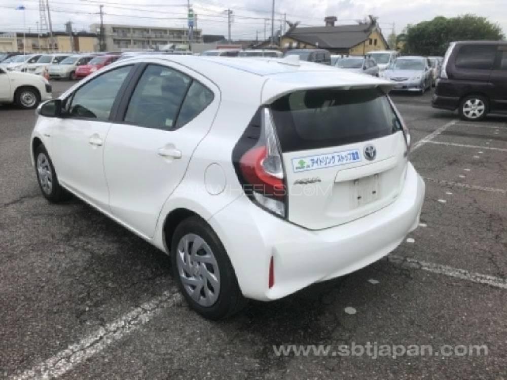Toyota Aqua 2017 for Sale in Peshawar Toyota Aqua 2017 for Sale in Peshawar Image-2