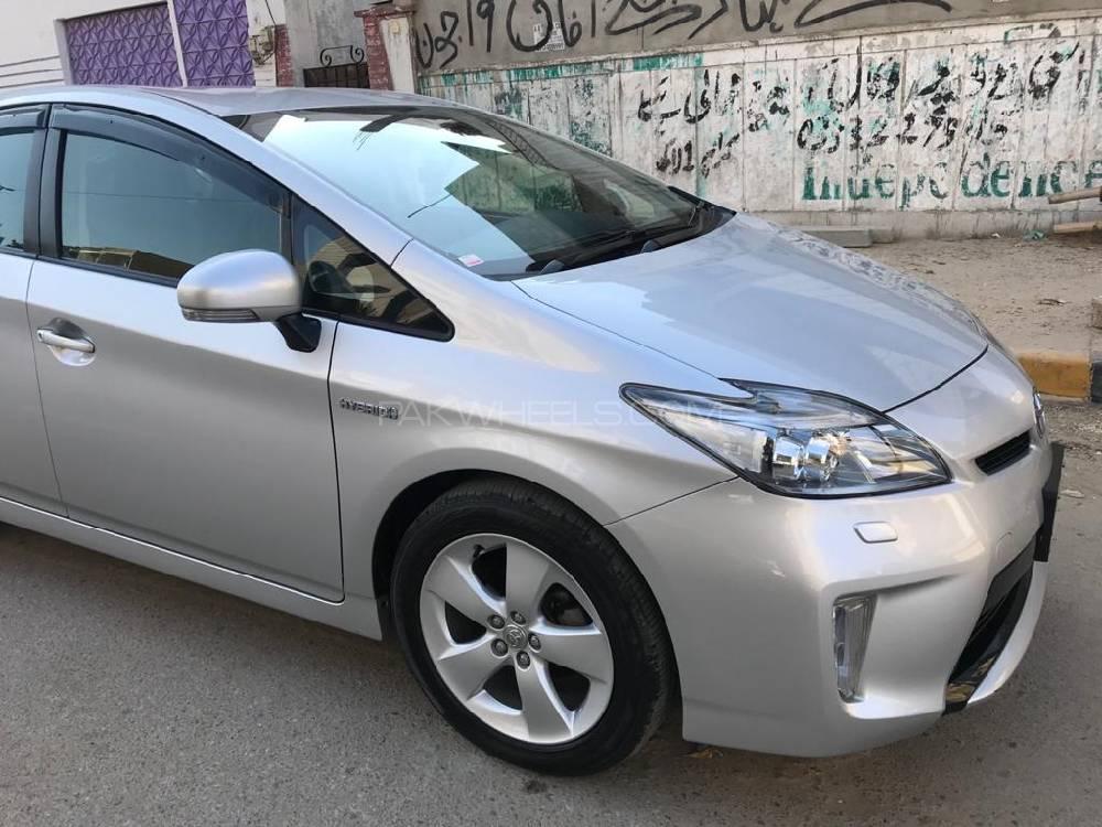 Toyota Prius 2015 for Sale in Karachi Image-1