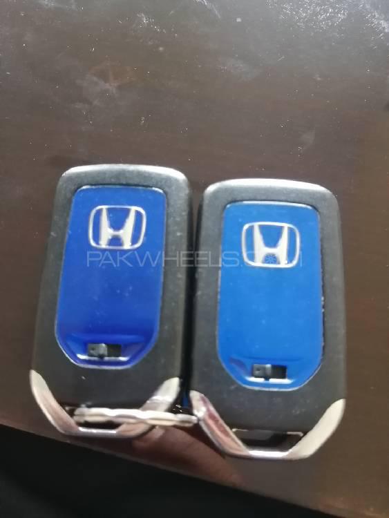 Honda Vezel 2014 for Sale in Islamabad Honda Vezel 2014 for Sale in Islamabad Image-17
