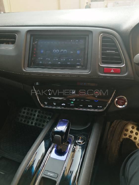 Honda Vezel 2014 for Sale in Islamabad Honda Vezel 2014 for Sale in Islamabad Image-16