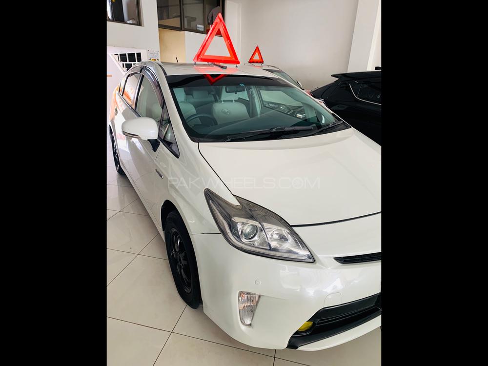 Toyota Prius 2014 for Sale in Peshawar Image-1