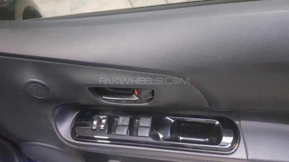 Toyota Aqua 2017 for Sale in Peshawar Toyota Aqua 2017 for Sale in Peshawar Image-4