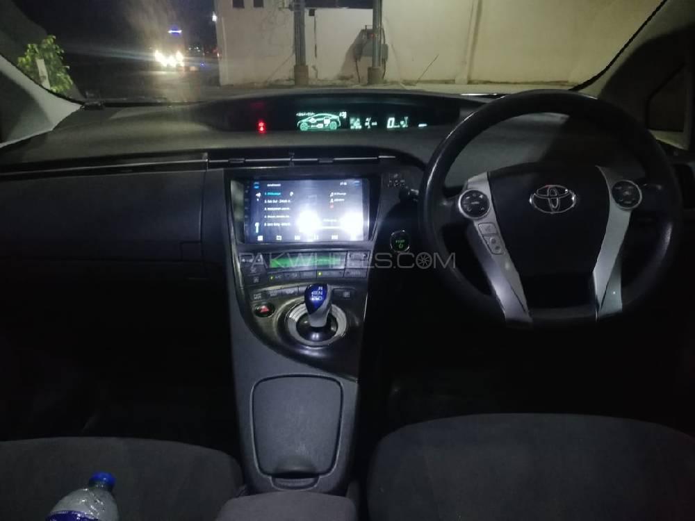 Toyota Prius 2010 for Sale in Karachi Image-1